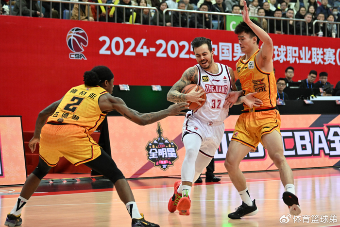 包含CBA常规赛加时末段再迎强敌，芝加哥公牛扳平良机，主帅态度——压力陡增，控场能力受关注的词条